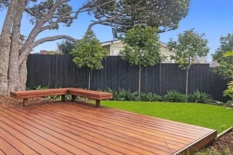 Photo of property in 2/60 Salisbury Road, Birkdale, Auckland, 0626