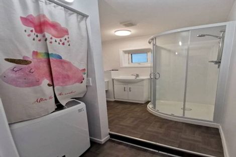 Photo of property in 2/42c Schnapper Rock Road, Schnapper Rock, Auckland, 0632