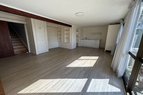 Photo of property in 77 Avonleigh Road, Green Bay, Auckland, 0604