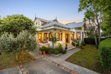 Photo of property in 17 Herne Bay Road, Herne Bay, Auckland, 1011
