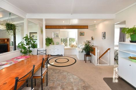 Photo of property in 8 Hillside Crescent, Leigh, 0985