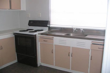 Photo of property in 28-30 Lake Pupuke Drive, Takapuna, Auckland, 0622