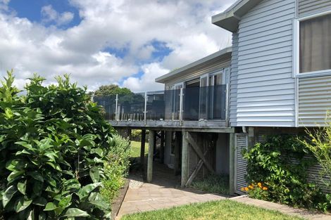 Photo of property in 21 Arden Place, Oakura, 4314