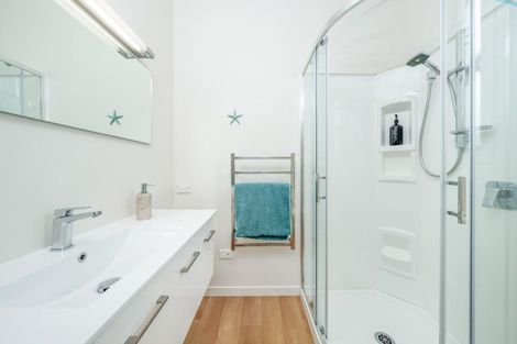 Photo of property in 17 Daniels Terrace, Wanaka, 9305