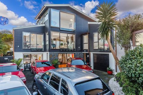 Photo of property in 1/36 Seaview Road, Castor Bay, Auckland, 0620