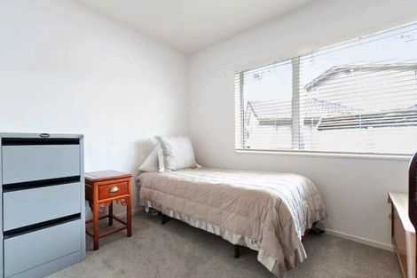 Photo of property in 1/19 Driscoll Place, Farm Cove, Auckland, 2010