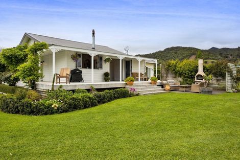 Photo of property in 1305b South Road, Kaitake, New Plymouth, 4374