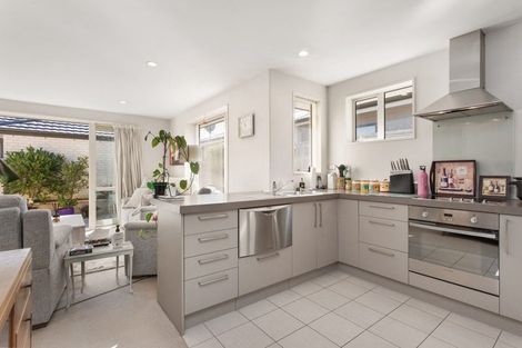 Photo of property in 2/70 Saint Martins Road, Saint Martins, Christchurch, 8022