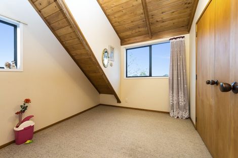 Photo of property in 20 Muscat Place, Henderson, Auckland, 0612