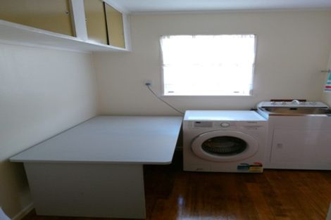 Photo of property in 3 Sorrel Crescent, Bucklands Beach, Auckland, 2012