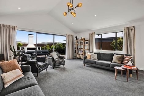 Photo of property in 25 County Drive, Hawera, 4610