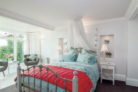 Photo of property in 85 Dyers Pass Road, Cashmere, Christchurch, 8022