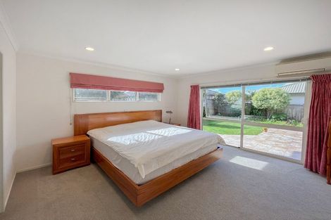 Photo of property in 12 Dan Tori Place, Orewa, 0931