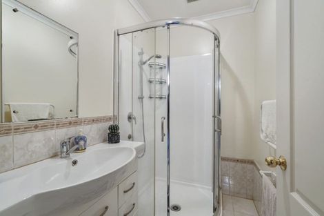 Photo of property in 12 Pistachio Place, Goodwood Heights, Auckland, 2105