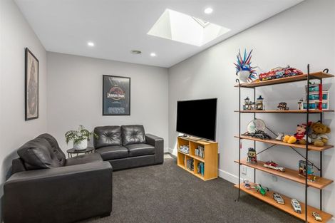 Photo of property in 22 Kowhai Street, Eastbourne, Lower Hutt, 5013
