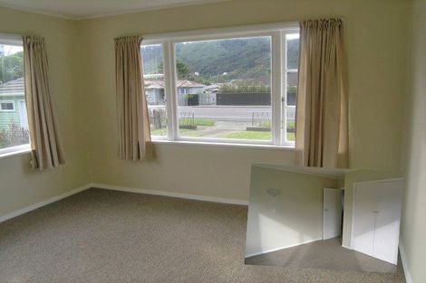Photo of property in 54 Main Road, Wainuiomata, Lower Hutt, 5014