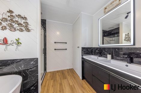 Photo of property in 189 Carnoustie Drive, Wattle Downs, Auckland, 2103