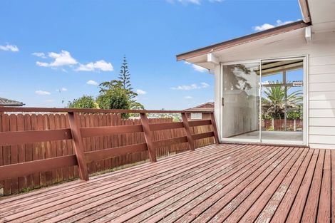 Photo of property in 28 Eyre Street, Henderson, Auckland, 0612