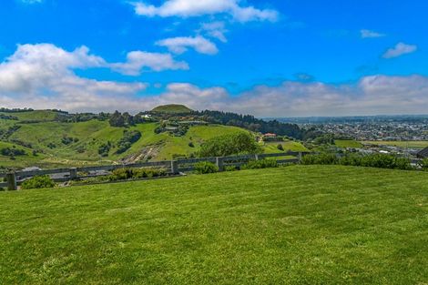 Photo of property in 254 Puketapu Road, Taradale, Napier, 4183