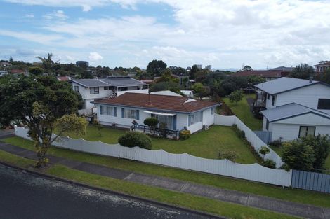 Photo of property in 40 Charntay Avenue, Clover Park, Auckland, 2019