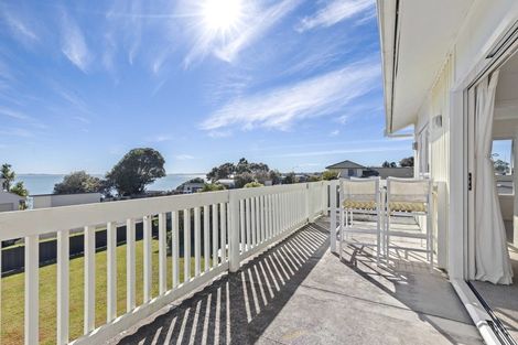Photo of property in 3 Crispe Road, Clarks Beach, 2122