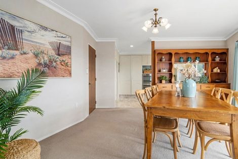 Photo of property in 55 Omokoroa Road, Omokoroa, 3114