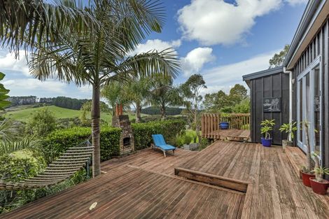 Photo of property in 100 Upper Orewa Road, Wainui, Silverdale, 0992