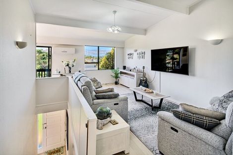 Photo of property in 27 Old Coach Road, Johnsonville, Wellington, 6037