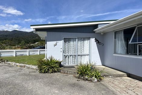 Photo of property in 2 Stewart Street, Waimangaroa, Westport, 7891