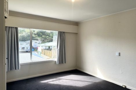 Photo of property in 10 Black Rock Road, Newlands, Wellington, 6037