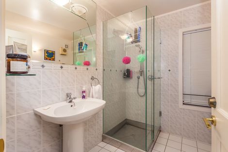 Photo of property in 39 Kohu Road, Titirangi, Auckland, 0604