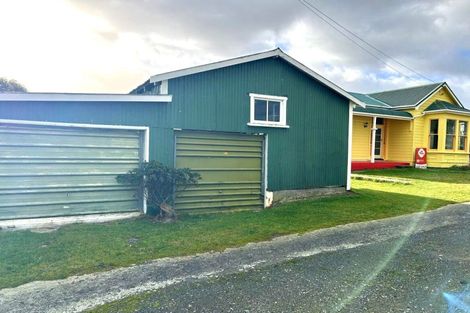 Photo of property in 9 Wyre Street, Kaitangata, 9210