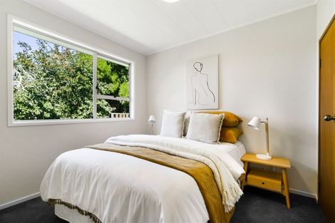 Photo of property in 19 Spinella Drive, Bayview, Auckland, 0629