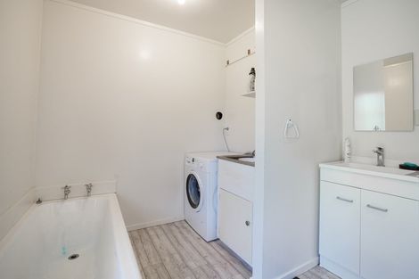 Photo of property in 12 Rata Street, Tokomaru, Palmerston North, 4474