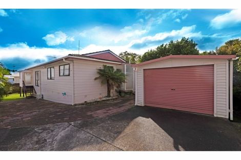Photo of property in 53 Lavelle Road, Henderson, Auckland, 0612
