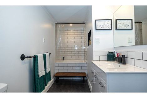 Photo of property in 25 Roslyn Terrace, West End, Timaru, 7910