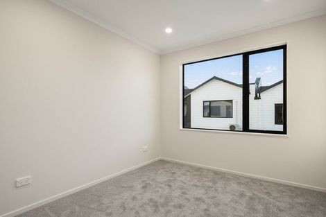 Photo of property in 38c Seymour Road, Sunnyvale, Auckland, 0612