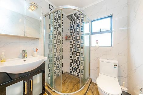 Photo of property in 5 Lloyd Avenue, Papatoetoe, Auckland, 2025