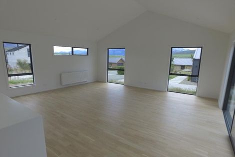 Photo of property in 4 Polperro Court, Jacks Point, Queenstown, 9371