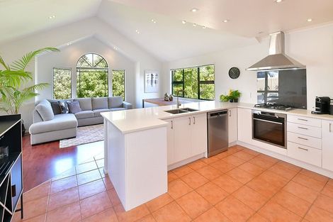 Photo of property in 34 Savoy Road, Orewa, 0931