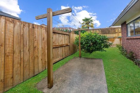 Photo of property in 9 Heaphy Place, Pukehangi, Rotorua, 3015