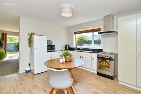 Photo of property in 17 Blake Street, New Brighton, Christchurch, 8061
