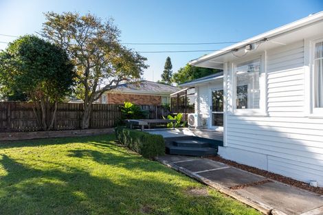 Photo of property in 8 Fenwick Crescent, Hillcrest, Hamilton, 3216