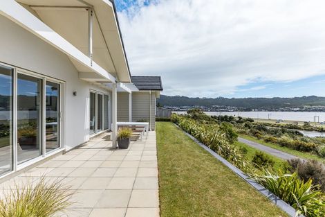Photo of property in 10 John Burke Drive, Aotea, Porirua, 5024