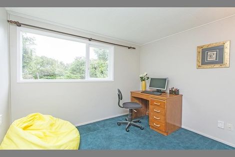 Photo of property in 40 Valley View Road, Glenfield, Auckland, 0629
