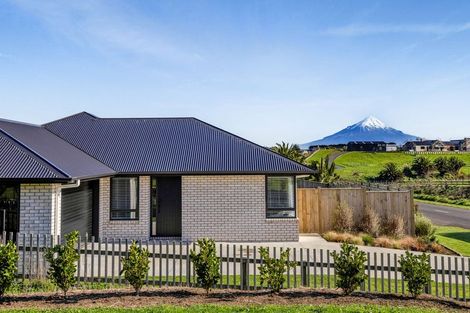 Photo of property in 32 Larlin Drive, Hawera, 4675