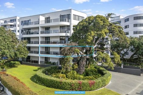 Photo of property in 1b/5 The Promenade, Takapuna, Auckland, 0622