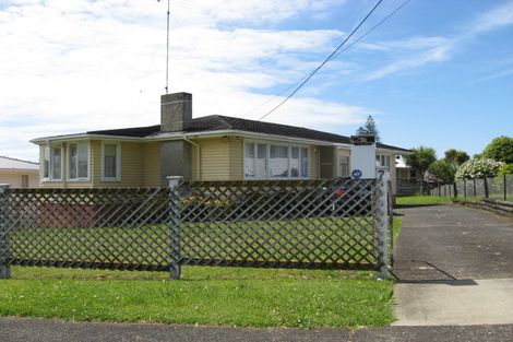 Photo of property in 7 Mountain Road, Mangere Bridge, Auckland, 2022