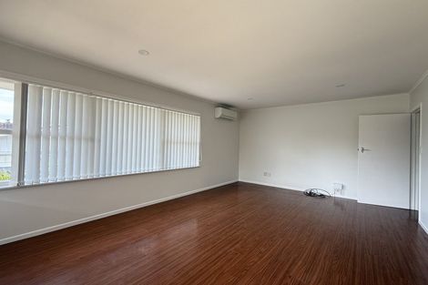 Photo of property in 1/40 Ocean View Road, Northcote, Auckland, 0627