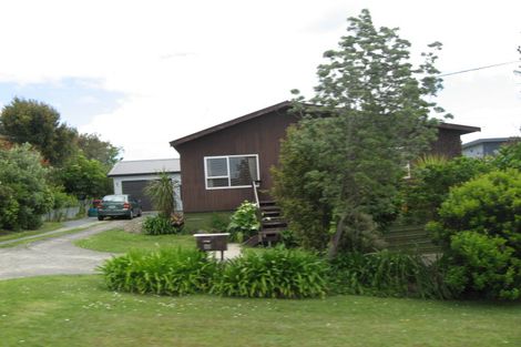 Photo of property in 88 Tiri Road, Tindalls Beach, Whangaparaoa, 0930